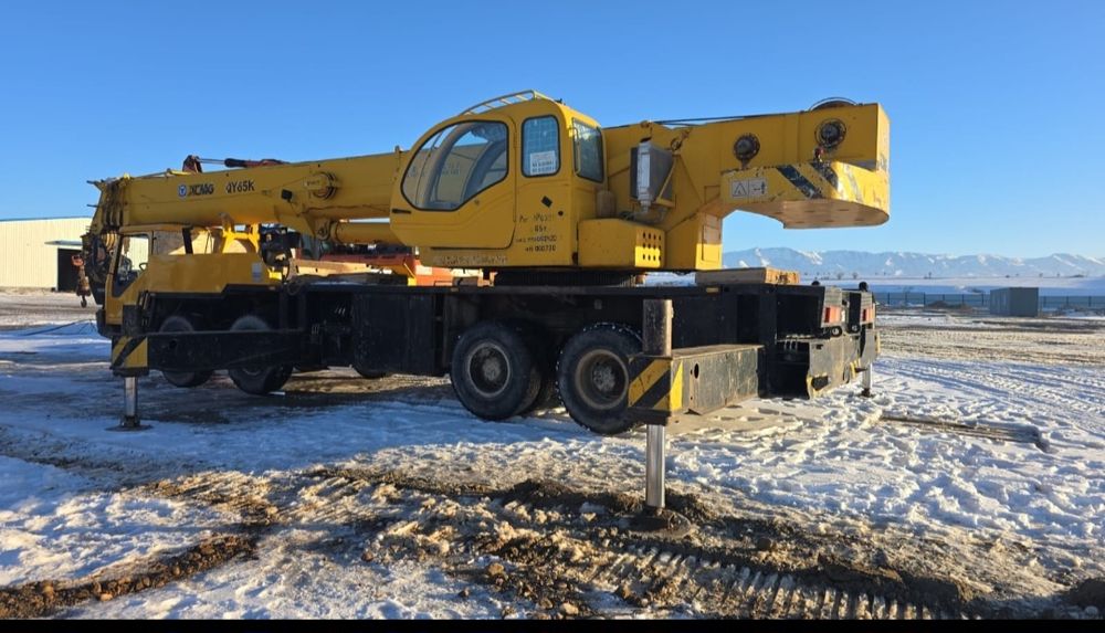 Автокран XCMG 65 тонник