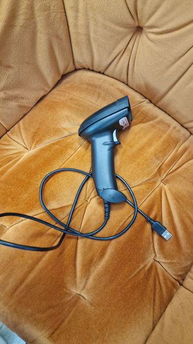 Безжичен баркод скенер / Barcode scanner
