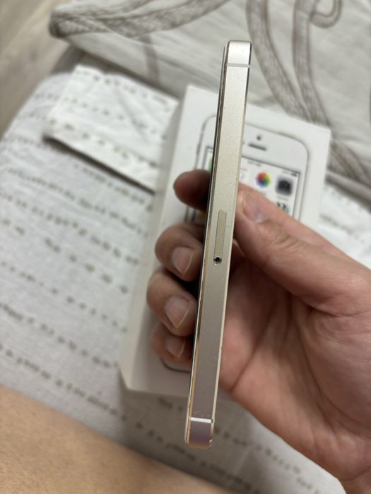 Айфон 5 с в хорошем состояние