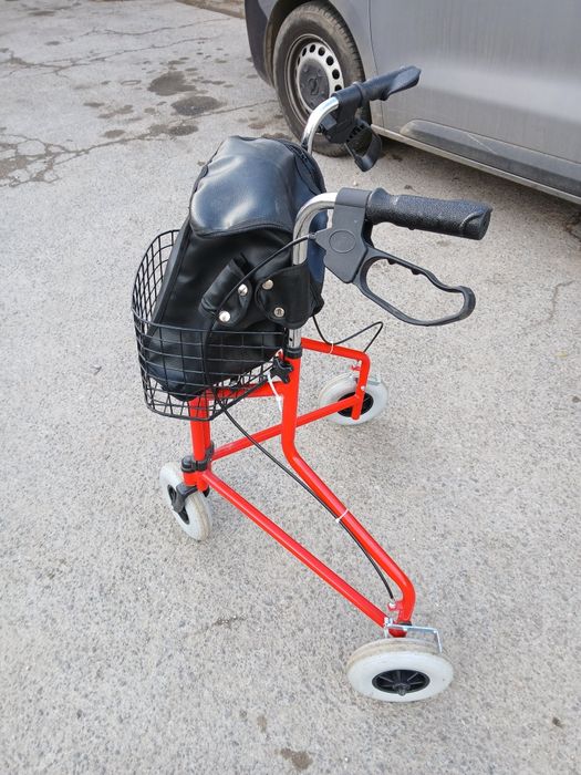 Тоалетен стол.ролатор