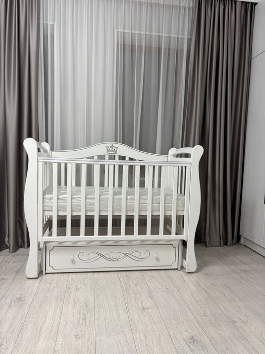 Продам детскую кроватку