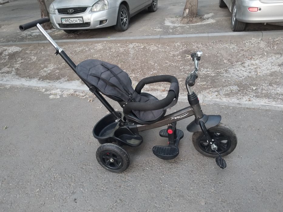 Трехколесный велосипед