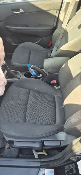 Хюндай И 30 Hyundai I 30 1 6 crdi