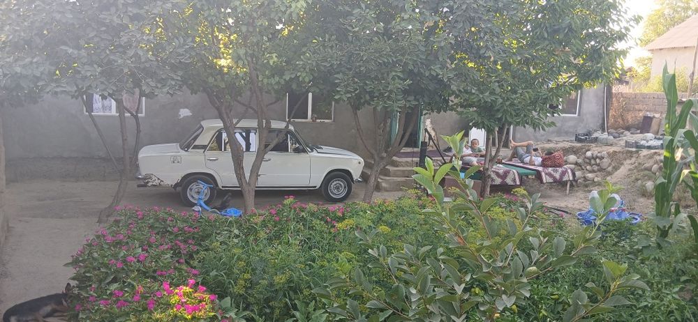 Srochni sotiladi 4 sotiq uy