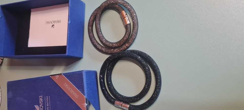 SWAROVSKI star dust , оригинални гривни#колиета, 2 броя - черна и кафя