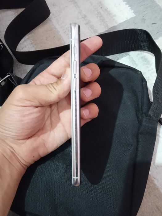 Apple XR продаю в