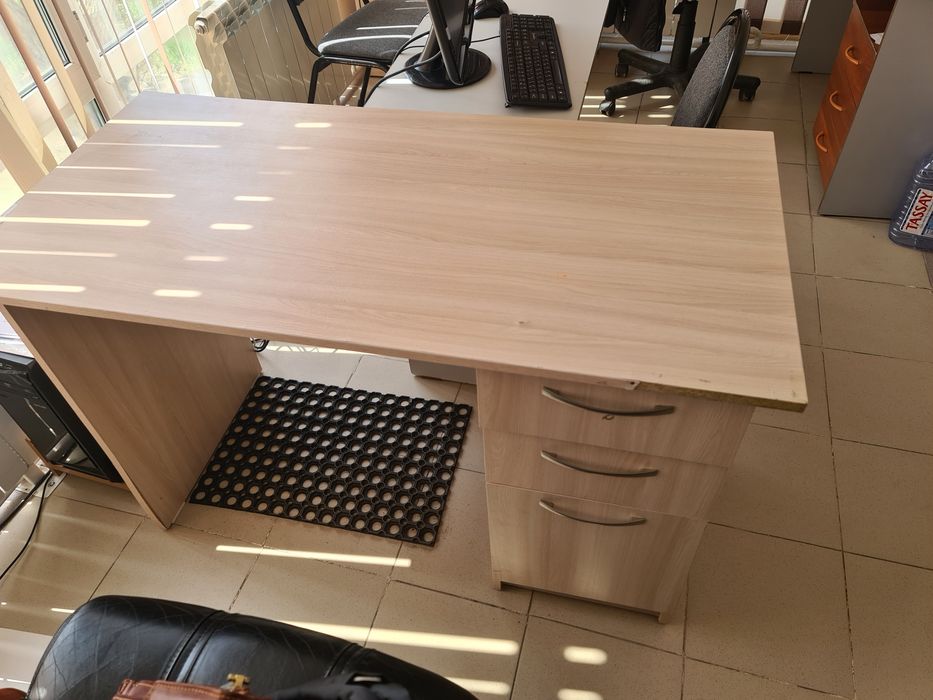 Продам офисную мебель