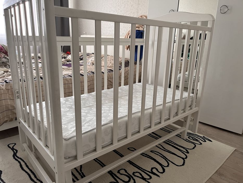 Детская кроватка