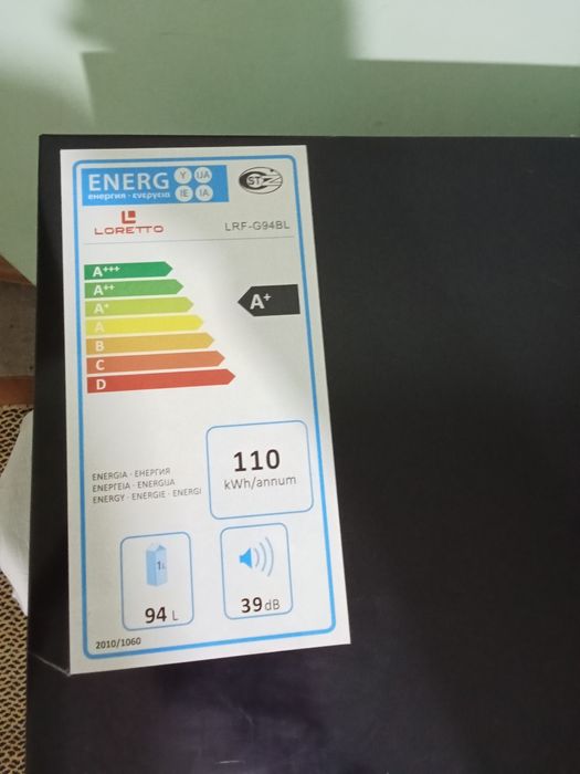 Mini holodilnik sotiladi