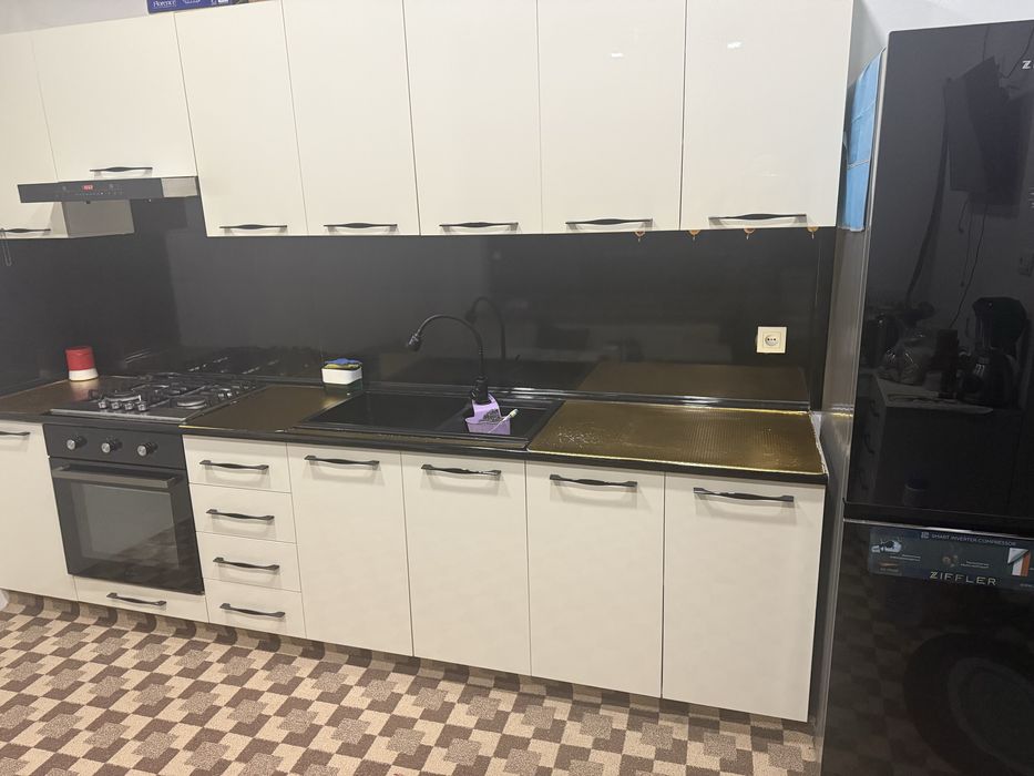 Uy sotiladi,narxi kelishiladi. Qibrayda