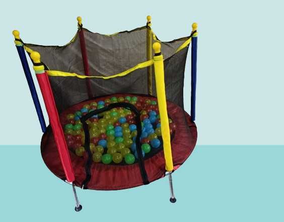 Батут детский, с 100 штук шариками Диаметр-140 см. Доставка бесплатно
