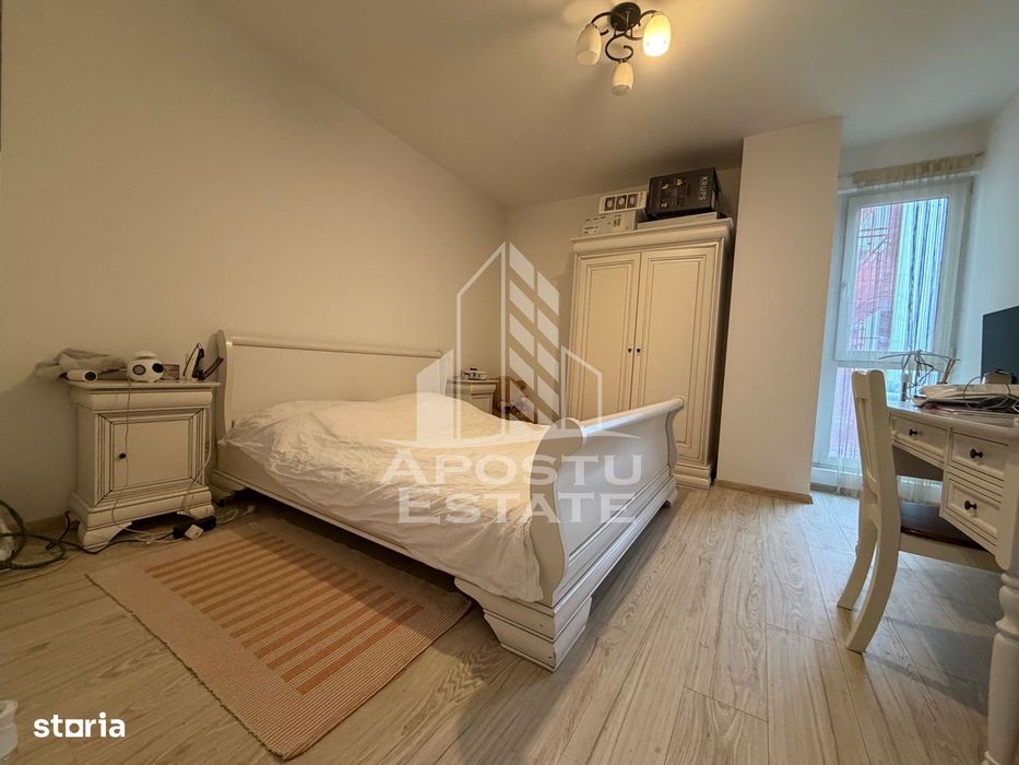 Apartament cu 2 camere, semidecomandat, bloc nou, zona Soarelui