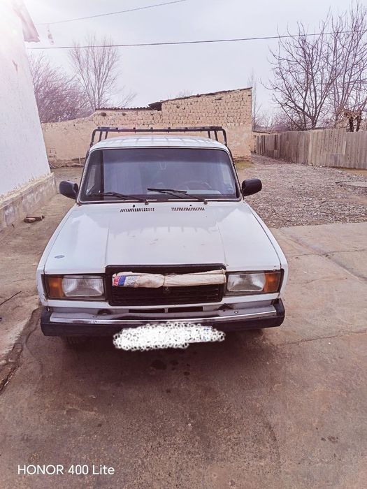 Vaz2107yurib turgan joyidan.Egalari tomonidan sotiladi.narxkelishiladi