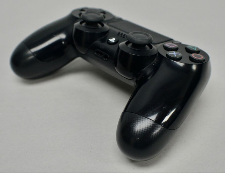 Playstation 4 (ps4)