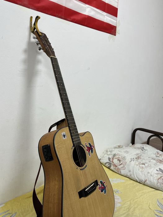 Гитара акустика