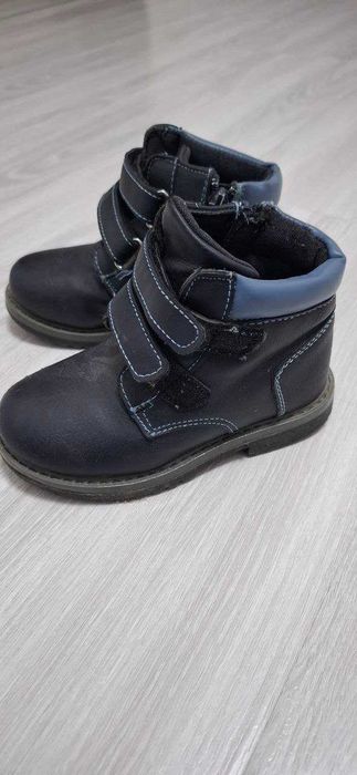 Продам детские демисезонные ботиночки