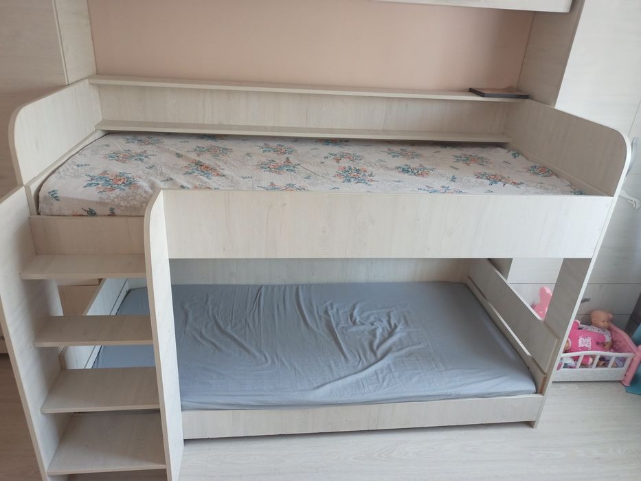 Pat supraetajat copii