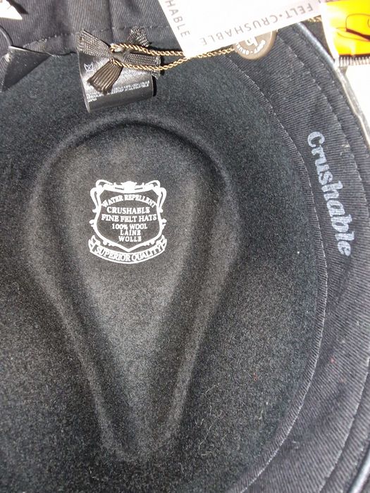 Vand palarii noi de lana barbatesti de calitate superioara si elegante