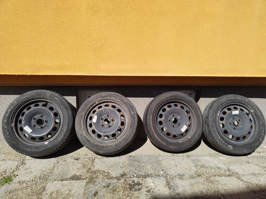 Летни гуми с джанти 205/55  R16