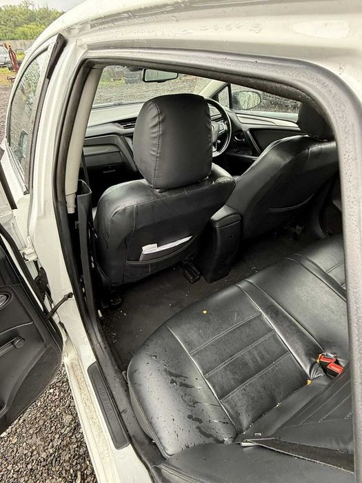 Toyota Avensis 1. 6 дизел D-4D, 112 к. с. , двигател 1WW, 2016 година На Части