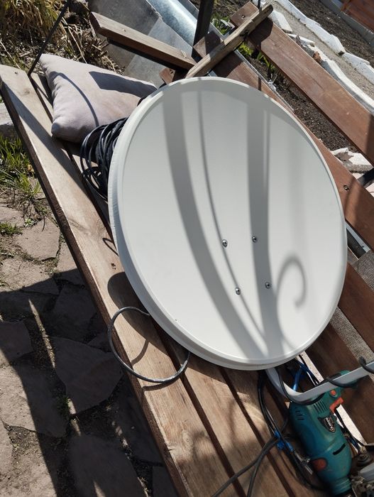 Антенна спутниковая