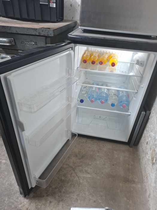 Продавам хладилник