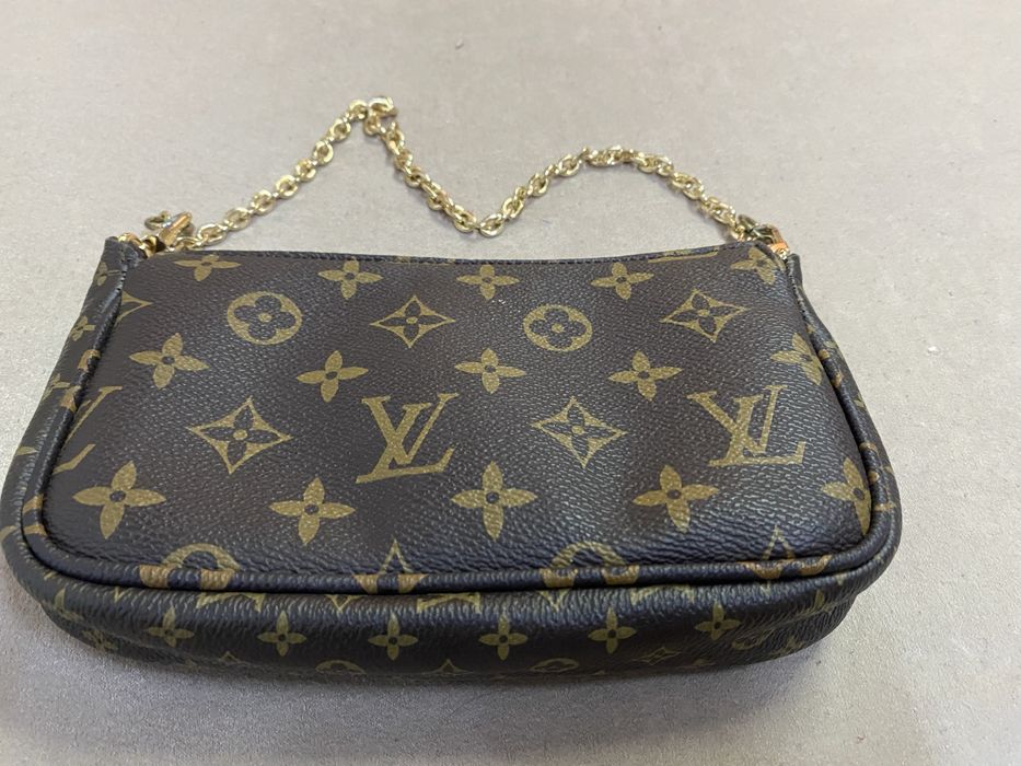Geantă Louis Vuitton