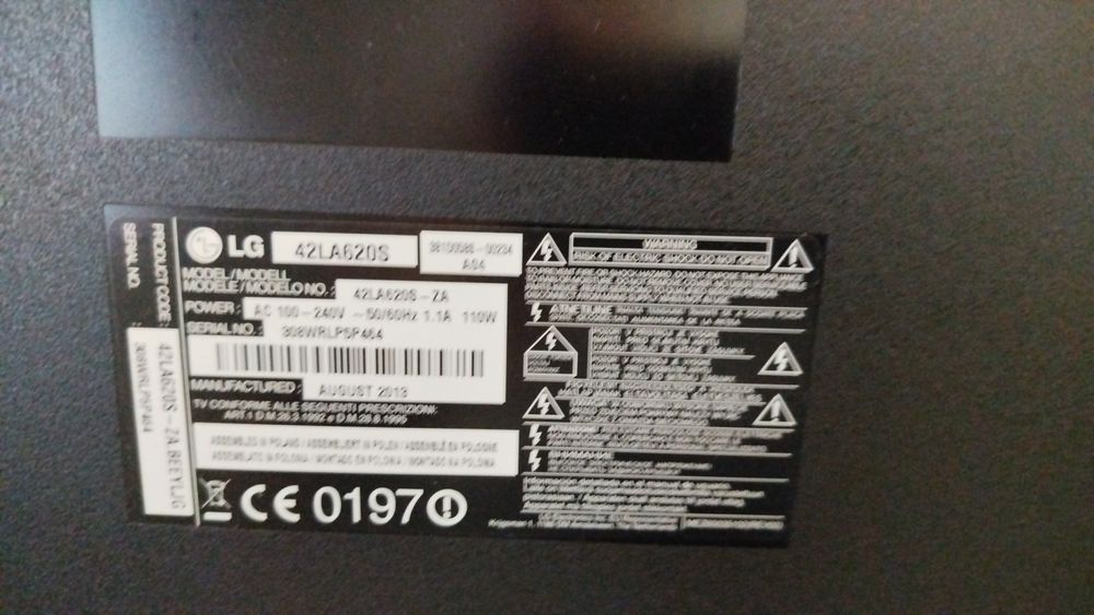 Televizor LG Smart 3D, funcționabil cu ecran crapat