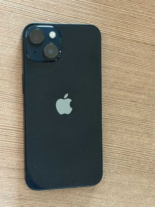 Vând iPhone 13 MIDNIGHT, 256GB