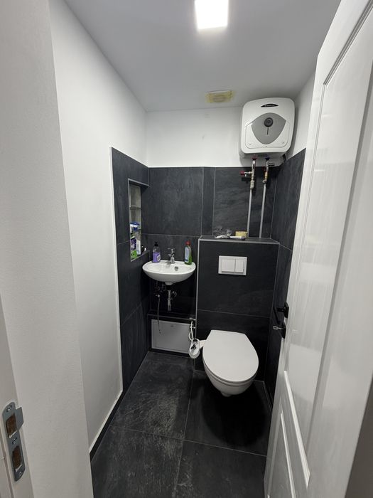 Spațiu comercial 76 mp | Vitrină 7m | Zonă circulată | 2 intrări