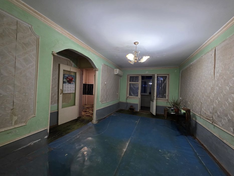 Калининскийда 3 хоналик квартира  сотилади.