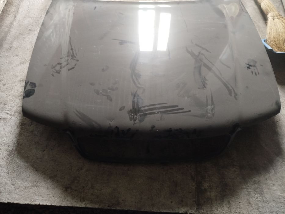 Продам капот на Ауди А4