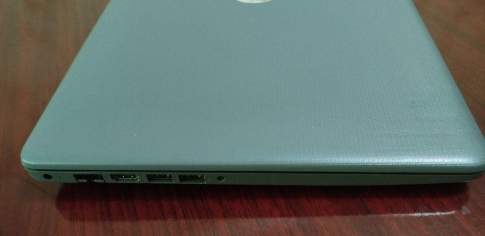 HP Laptop 15-da0xxx sotiladi!