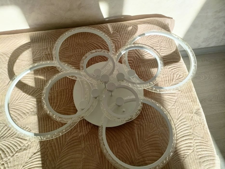 Люстра потолочная