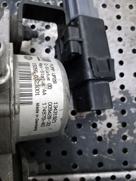 Pompa vacuum 1.4 b opel corsa e x15 181573 11305125000 13431921 00942833 17497940