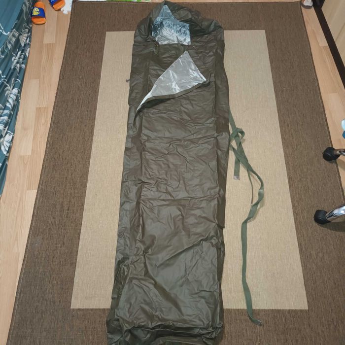 Bivuac militar, husa impermeabila de protectie pentru sac de dormit