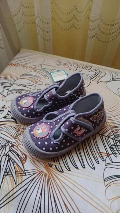 Pantofi de interior, mărimea 22