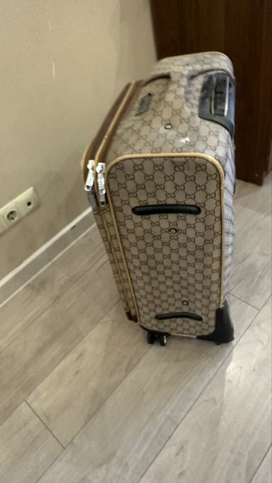 Чемодан большой на 20-27кг