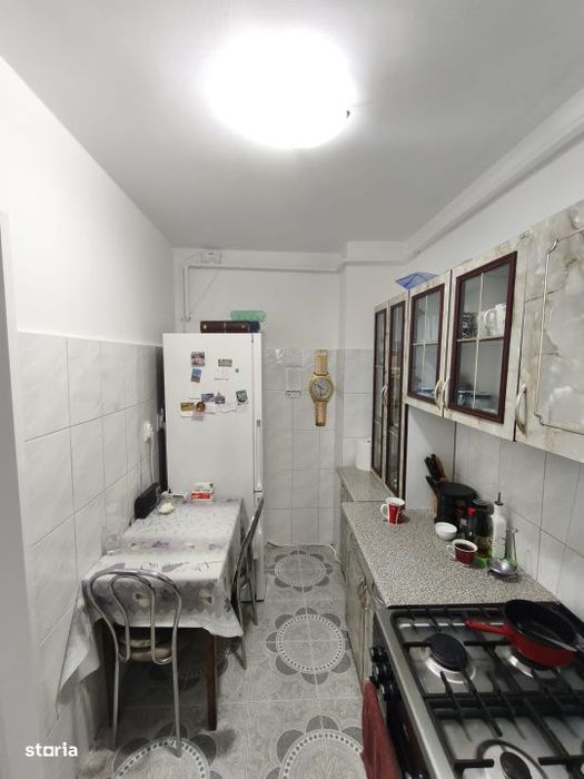 Apartament 3 camere+boxa, etaj 3, zona Hurmuzachi, Radauti