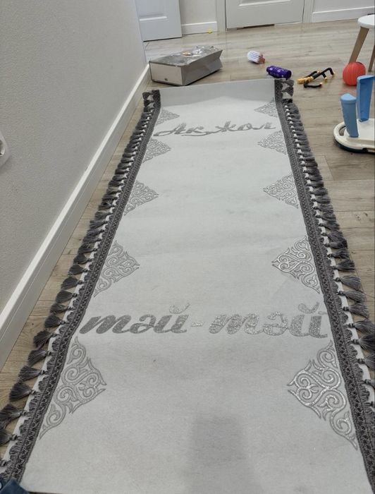 Тусаукесер. Ақ жол. Дорожка+Костюм+Пинетки