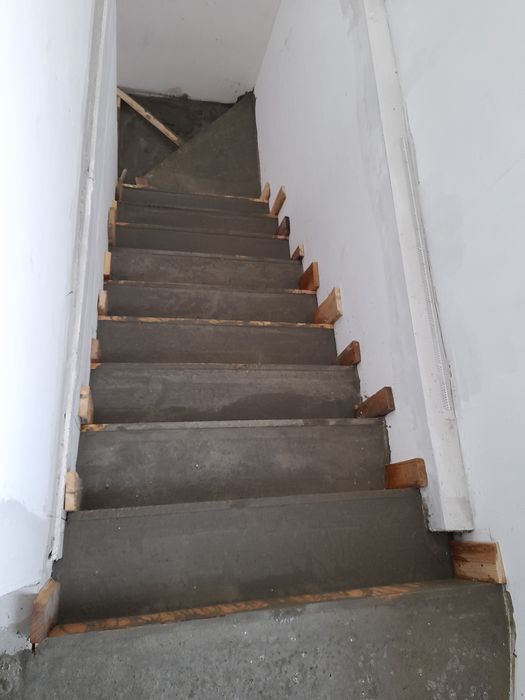 Scări din beton armat