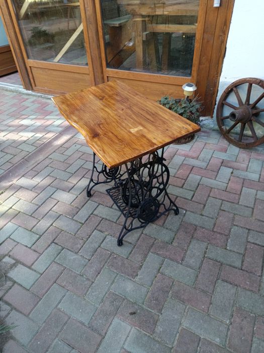 Birou sau suport lavoar baie din mașină de cusut