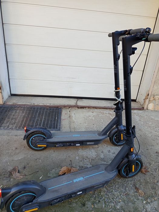 Два броя  електрически тротинетки