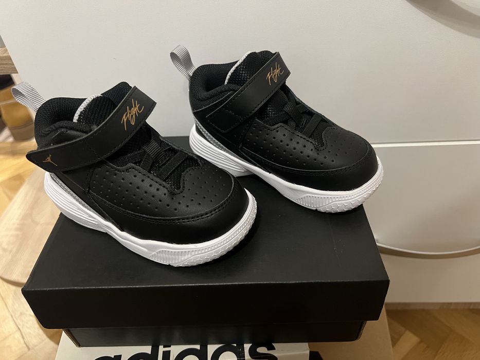 Детски обувки нови