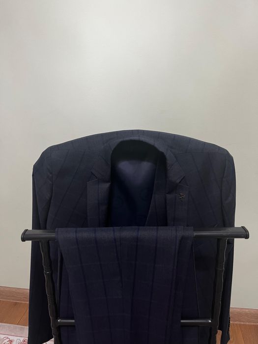 3 костюм, 1 пиджак, 2 бушлат