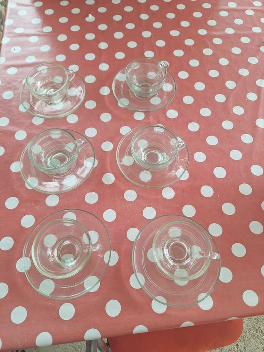 6Чаши огнеопорно стъкло витринни и 6 чинийки