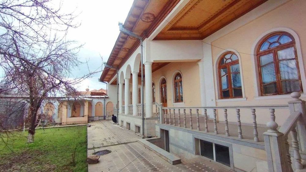 Продам Ретро Особняк 9 ком. 18 соток  Дурмень Кибрай рн