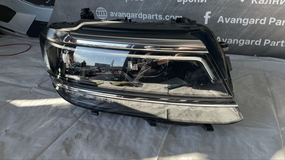 1 брой ляв и 2 броя десен фар VW Tiguan 2016-