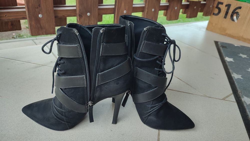 botine 38 varf ascutit