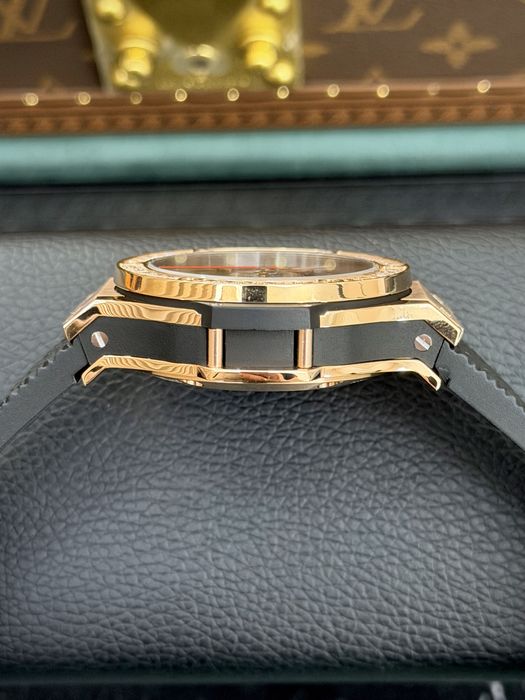 Hublot Big Bang Gold Diamond 44mm